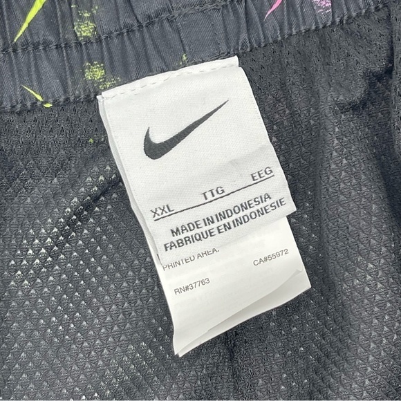 NIKE Mens size XXL All Over Logo Black Swim Trunks Shorts Swimwear lined 2XL NWT - Picture 7 of 8